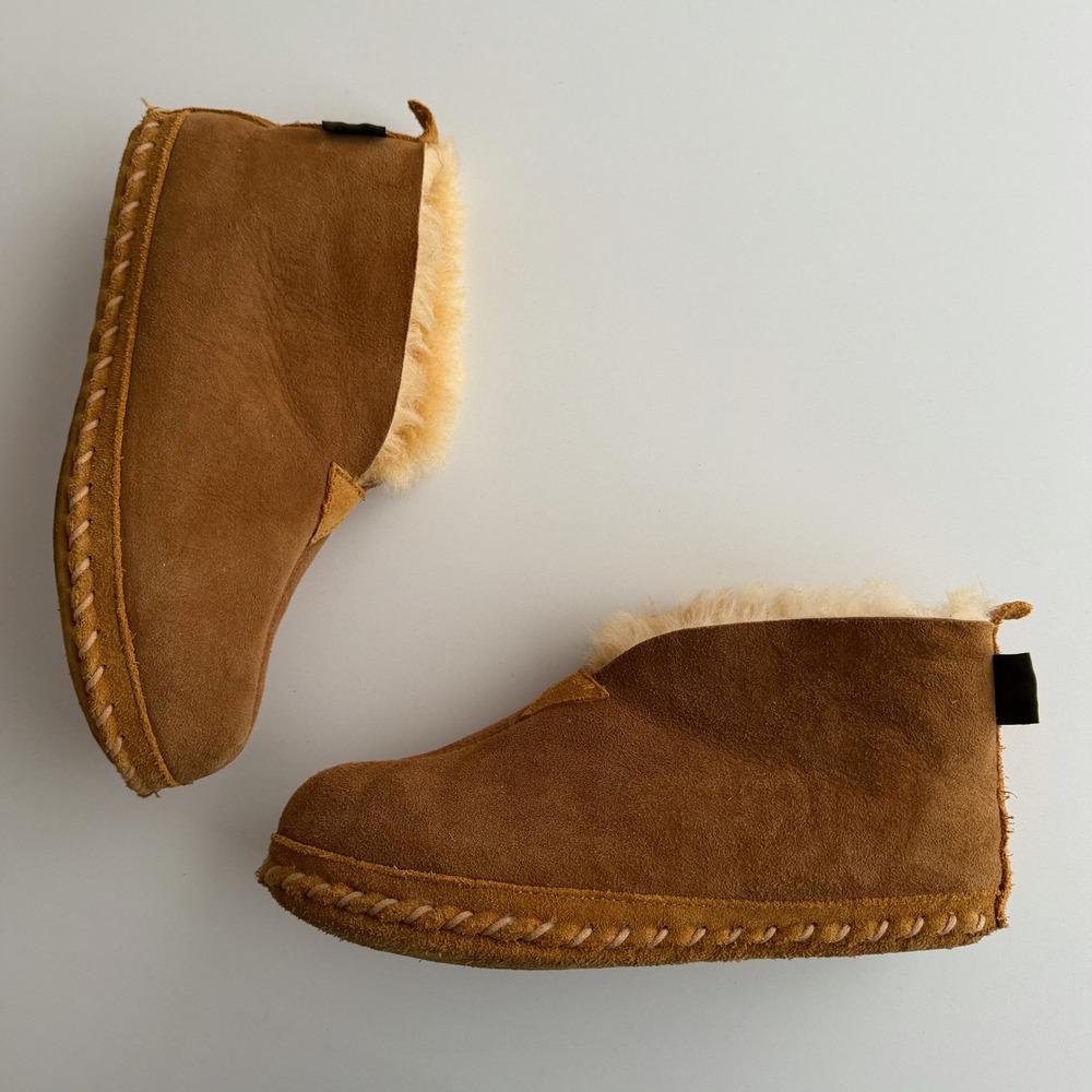 L.L. Bean EUC Wicked Good Mens Shearling Suede Slip On Slipper Booties sz 9
